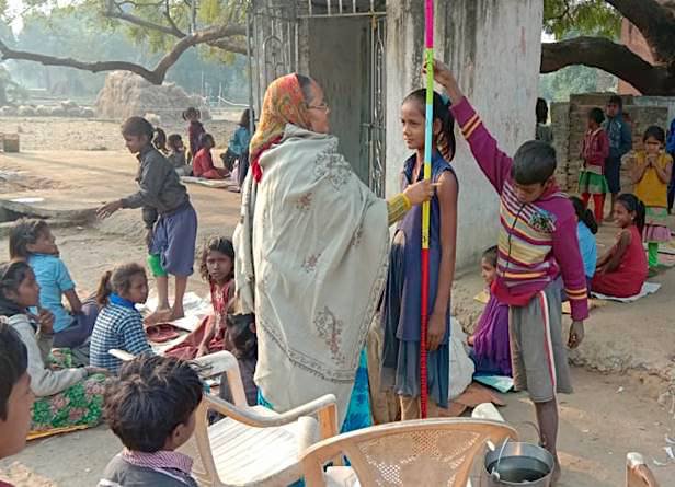 image003.jpg The dose pole in action in Uttar Pradesh India